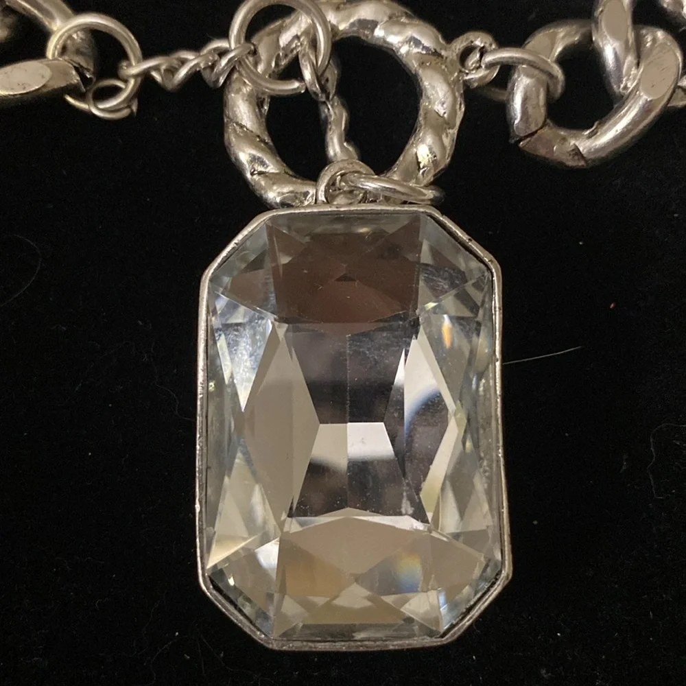 Traci Lynn Bold Chunky Large Silver Tone Necklace - Picture 5 of 8